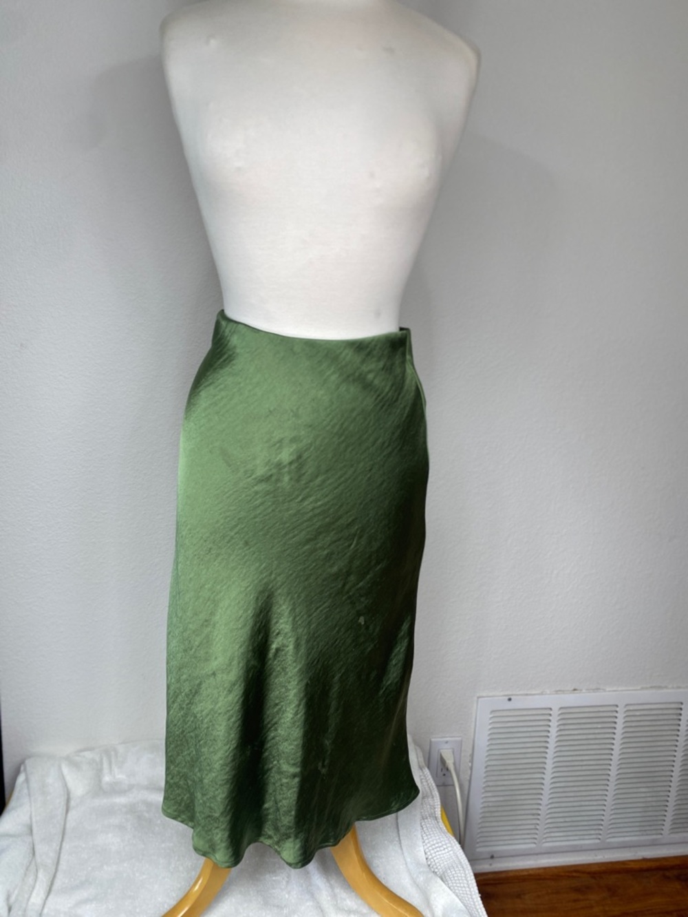Code x Mode Women's Olive Satin Slip Skirt Size Medium Classic Cottagecore Girly